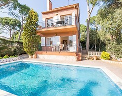 Studio in Spain Near Beach & Mountain Views