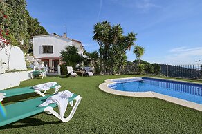 Villa in Costa Brava With Sea Views & Pool
