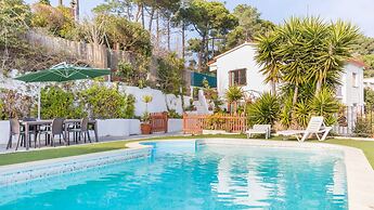 Villa in Costa Brava With Sea Views & Pool