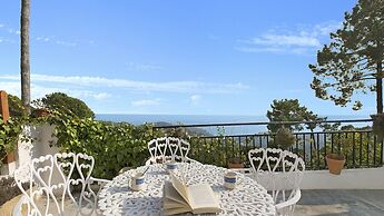 Villa in Costa Brava With Sea Views & Pool