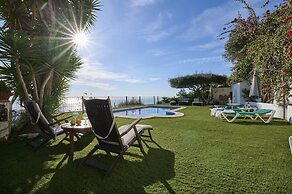 Villa in Costa Brava With Sea Views & Pool