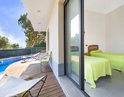 Villa in Costa Brava With Private Pool & Sea View