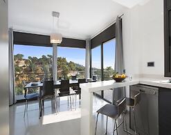 Villa in Costa Brava With Private Pool & Sea View