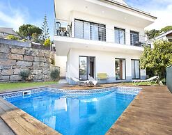 Villa in Costa Brava With Private Pool & Sea View