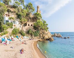 Villa in Lloret de Mar With Private Pool