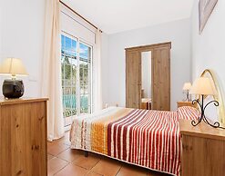Villa in Lloret de Mar With Private Pool