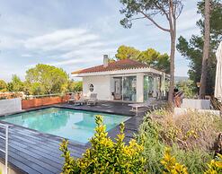 Ferran Villa With Private Pool