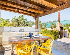 Villa in Lloret de Mar With Private Pool