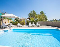 Villa in Lloret de Mar With Private Pool