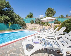 Villa in Lloret de Mar With Private Pool