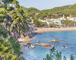 Apartment in Spain Near Sandy Beach
