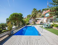 4-bedroom Villa in Lloret de Mar
