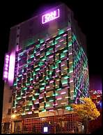 HOTEL ON