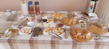 Shakuri guest house