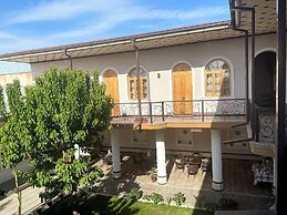 Shakuri guest house