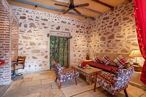 Maya Luxury The Quila Udaipur