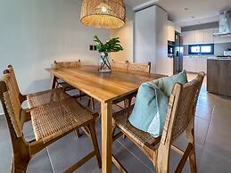 4 Bedroom Beach Penthouse w Private Rooftop