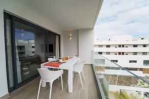 4 Bedroom Beach Penthouse w Private Rooftop
