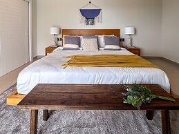 4 Bedroom Beach Penthouse w Private Rooftop