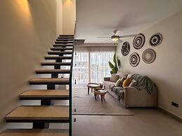 4 Bedroom Beach Penthouse w Private Rooftop