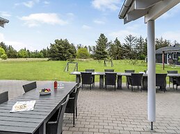 5 Star Holiday Home in Albaek