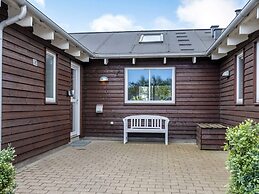 5 Star Holiday Home in Albaek