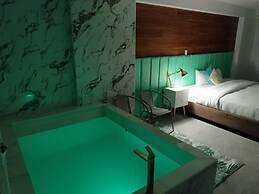 Jacuzzi Spa Cusco Hotel