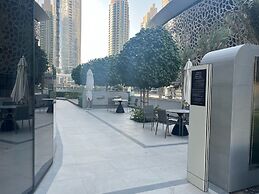 Luxury 1BR 5 star Apt Burj Khalifa View