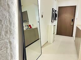 Luxury 1BR 5 star Apt Burj Khalifa View