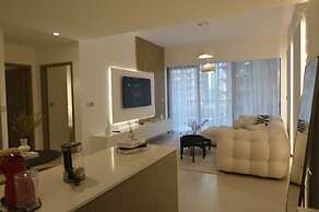 Luxury 1BR 5 star Apt Burj Khalifa View