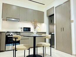 Luxury 1BR 5 star Apt Burj Khalifa View