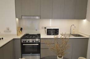 Luxury 1BR 5 star Apt Burj Khalifa View