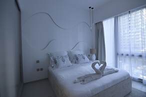 Luxury 1BR 5 star Apt Burj Khalifa View