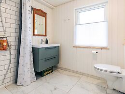 6 Person Holiday Home in Pandrup