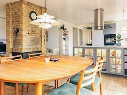 6 Person Holiday Home in Pandrup