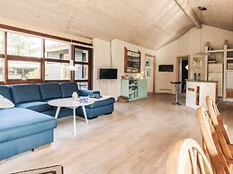 6 Person Holiday Home in Spottrup