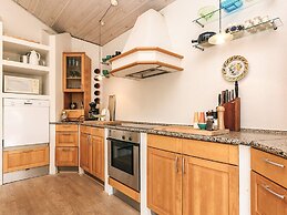 6 Person Holiday Home in Spottrup