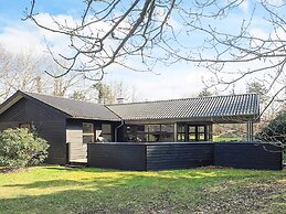 6 Person Holiday Home in Spottrup