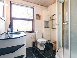 6 Person Holiday Home in Spottrup