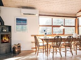 6 Person Holiday Home in Spottrup