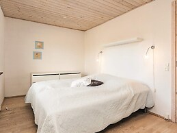 6 Person Holiday Home in Spottrup