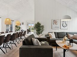 5 Star Holiday Home in Lokken