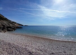 Sea View Vacation Apartment in Cres