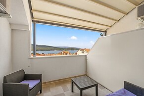 Sea View Vacation Apartment in Cres