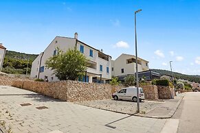 Sea View Vacation Apartment in Cres