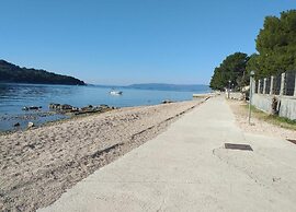 Sea View Vacation Apartment in Cres