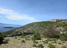 Sea View Vacation Apartment in Cres
