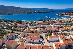 Sea View Vacation Apartment in Cres