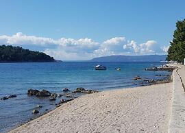 Sea View Vacation Apartment in Cres