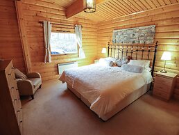 Forest Lodge